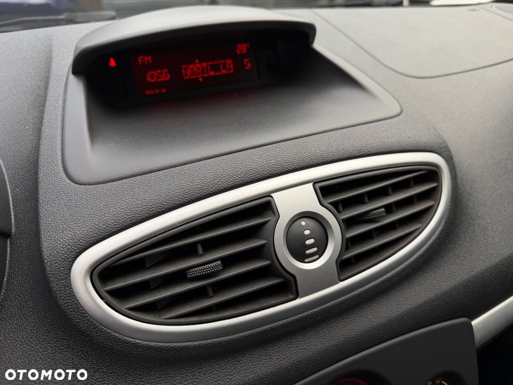 Renault Clio 1.2 16V 75 Expression - 20
