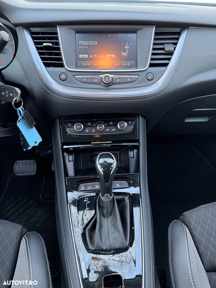 Opel Grandland 1.5 START/STOP AT8 GLX - 16