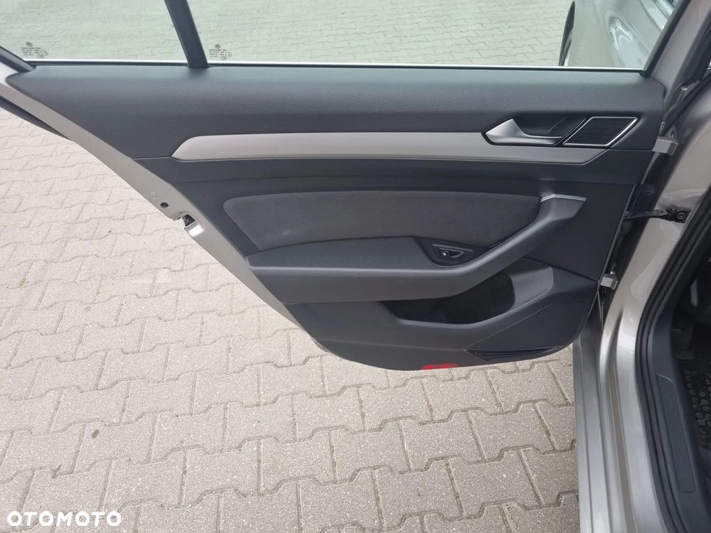 Volkswagen Passat 1.8 TSI BMT Comfortline DSG - 12