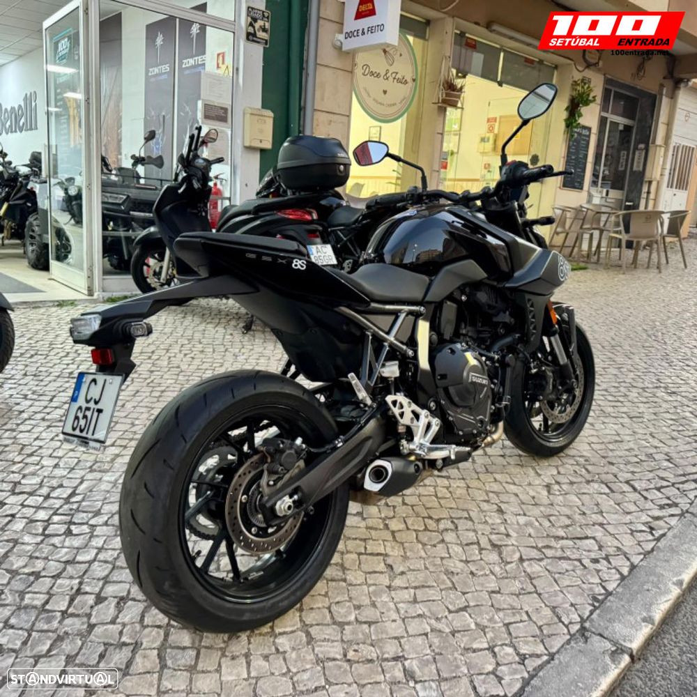 Suzuki GSX 800 S - 21