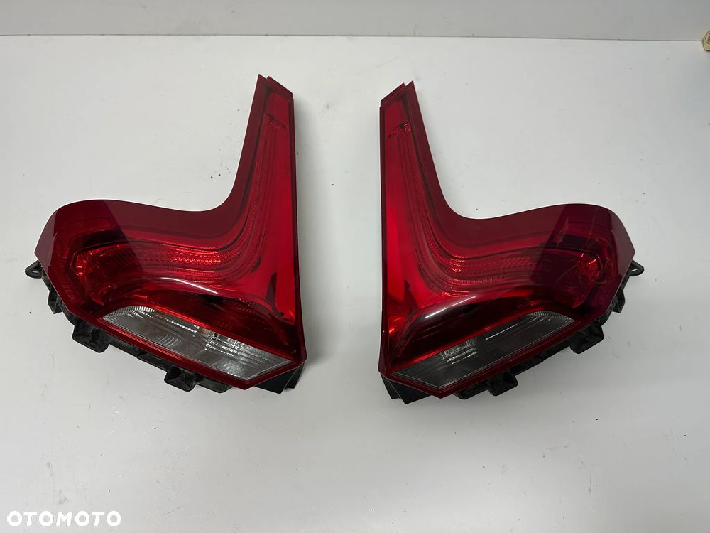 LAMPY TYŁ VOLVO V40 LEWA PRAWA 2012/2019 - 1