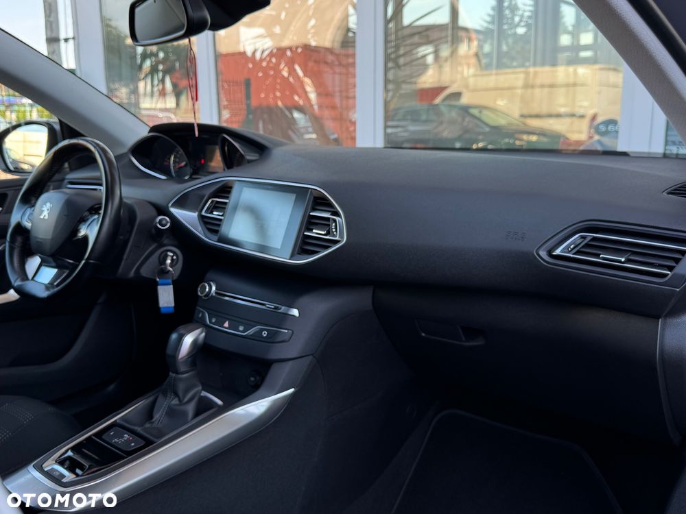 Peugeot 308 BlueHDi FAP 150 EAT6 Stop & Start Allure - 13