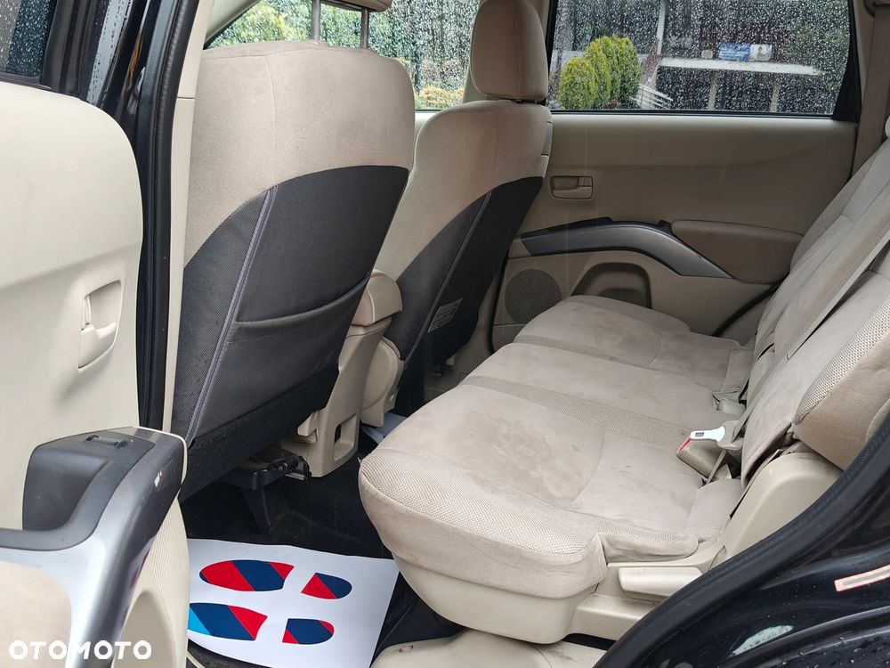 Mitsubishi Outlander 3.0 V6 LS 2WD - 8