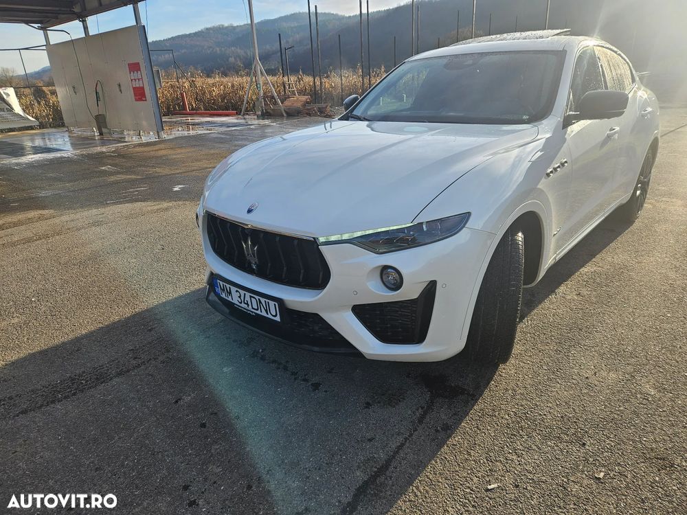 Maserati Levante S Q4 GranSport - 8