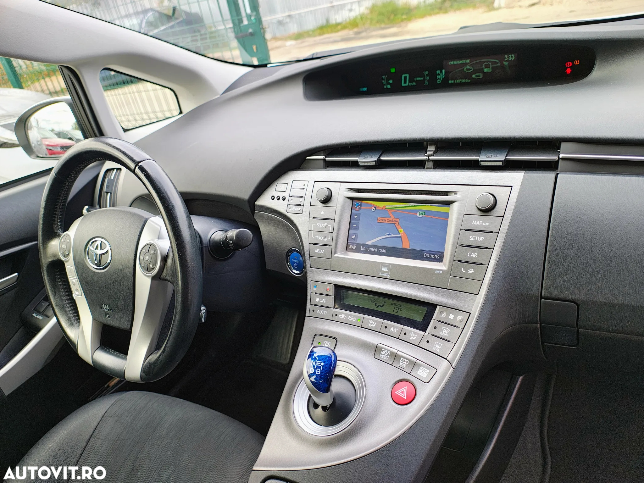 Toyota Prius 1.8 HSD Exclusive - 10