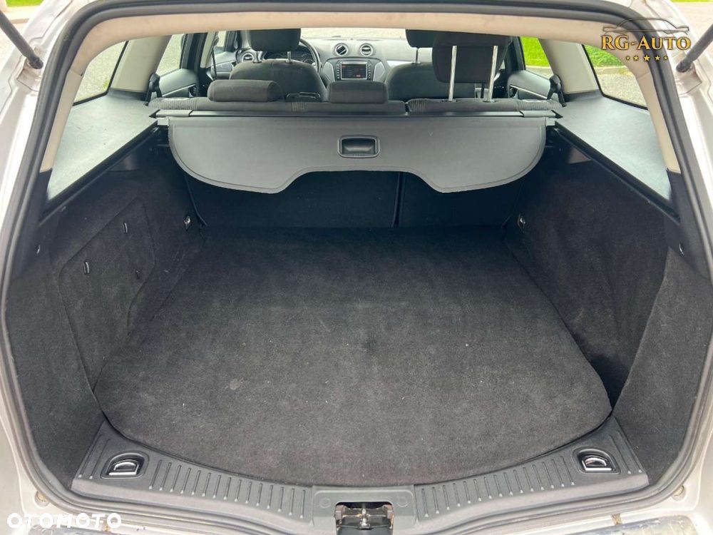 Ford Mondeo - 31