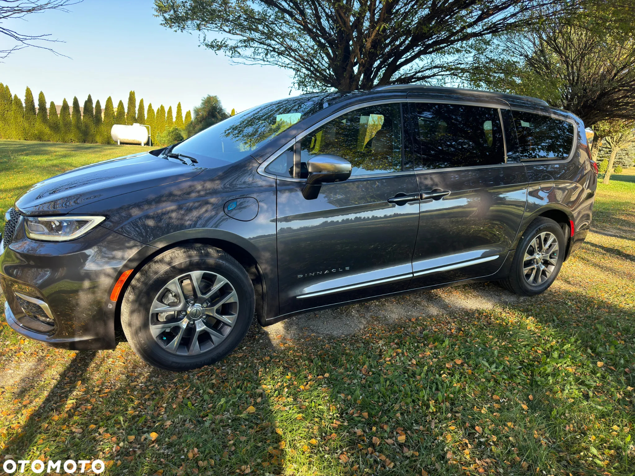 Chrysler Pacifica - 4