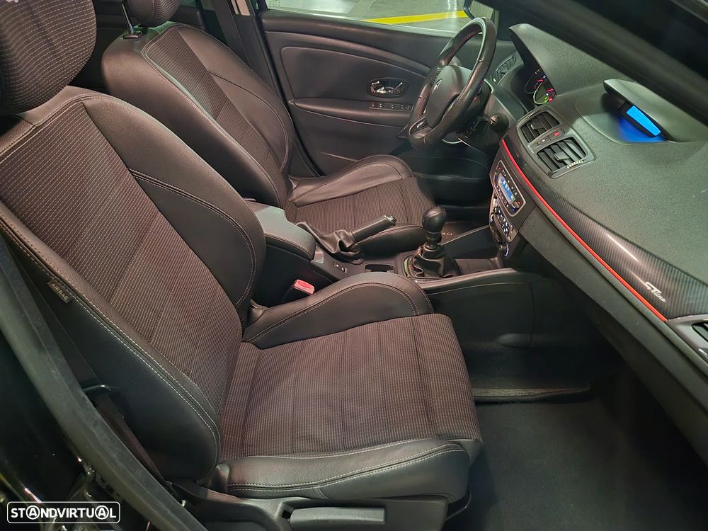 Renault Mégane Sport Tourer 1.5 dCi GT Line - 38