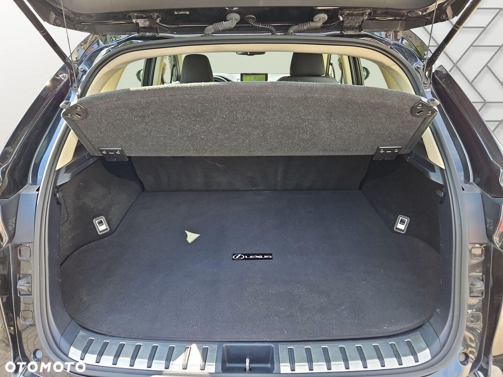 Lexus NX 300h Elegance AWD - 26