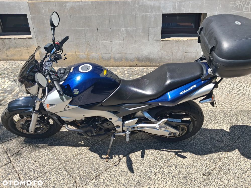 Suzuki GSR - 1