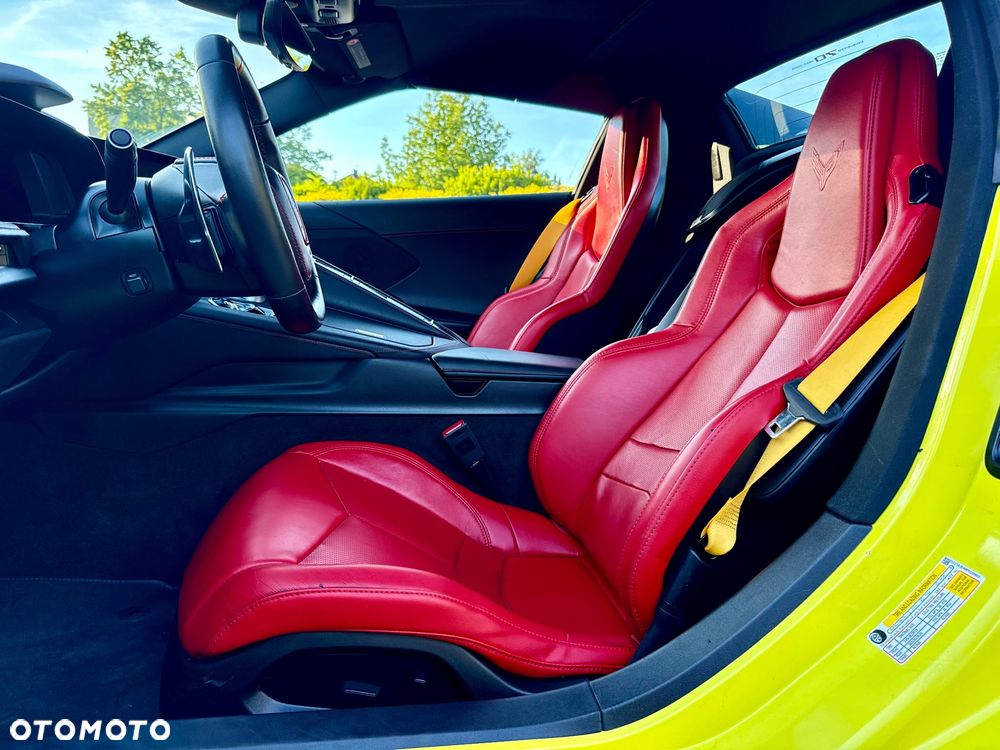 Chevrolet Corvette - 13
