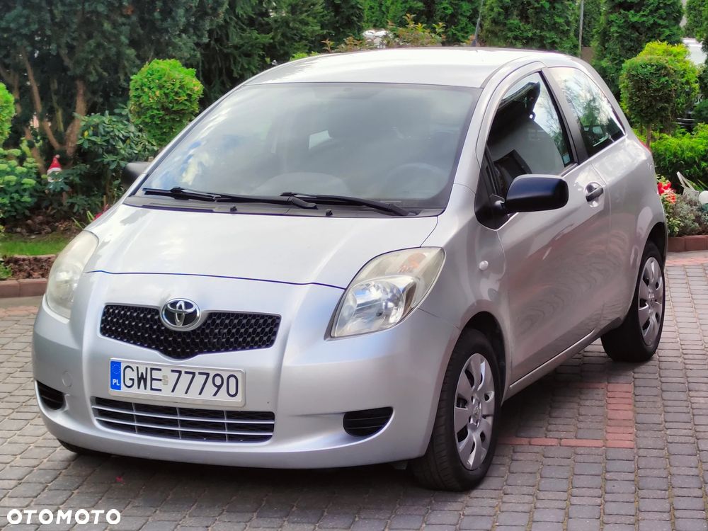 Toyota Yaris 1.3 Luna A/C - 3