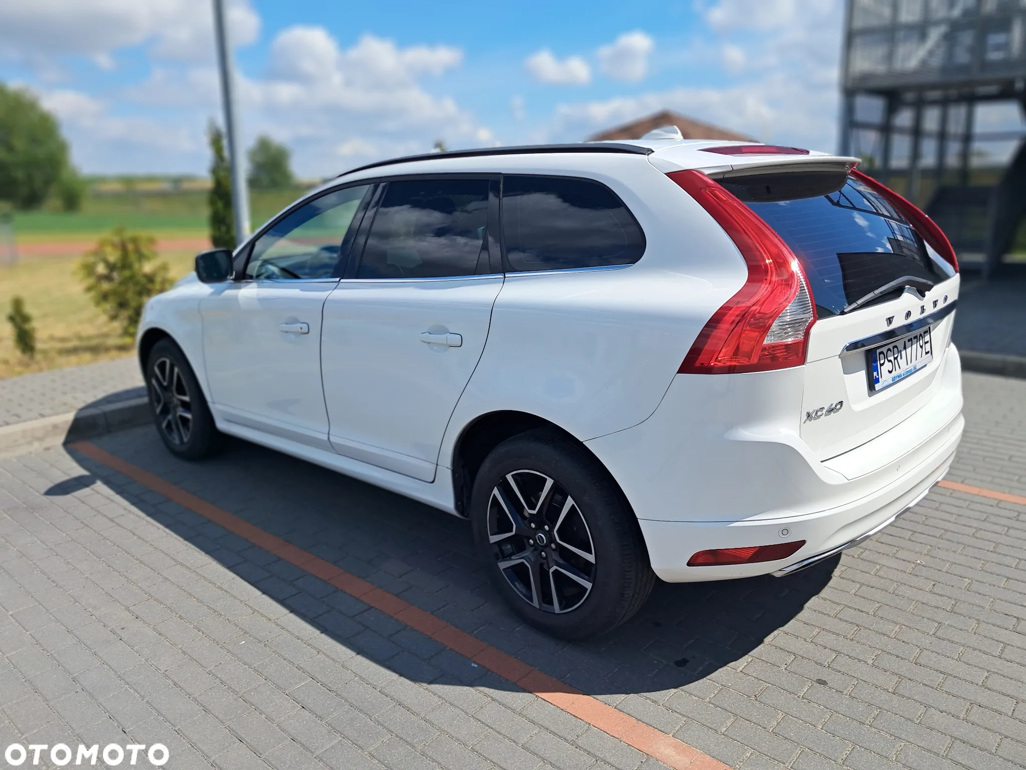 Volvo XC 60 D4 AWD Momentum - 12