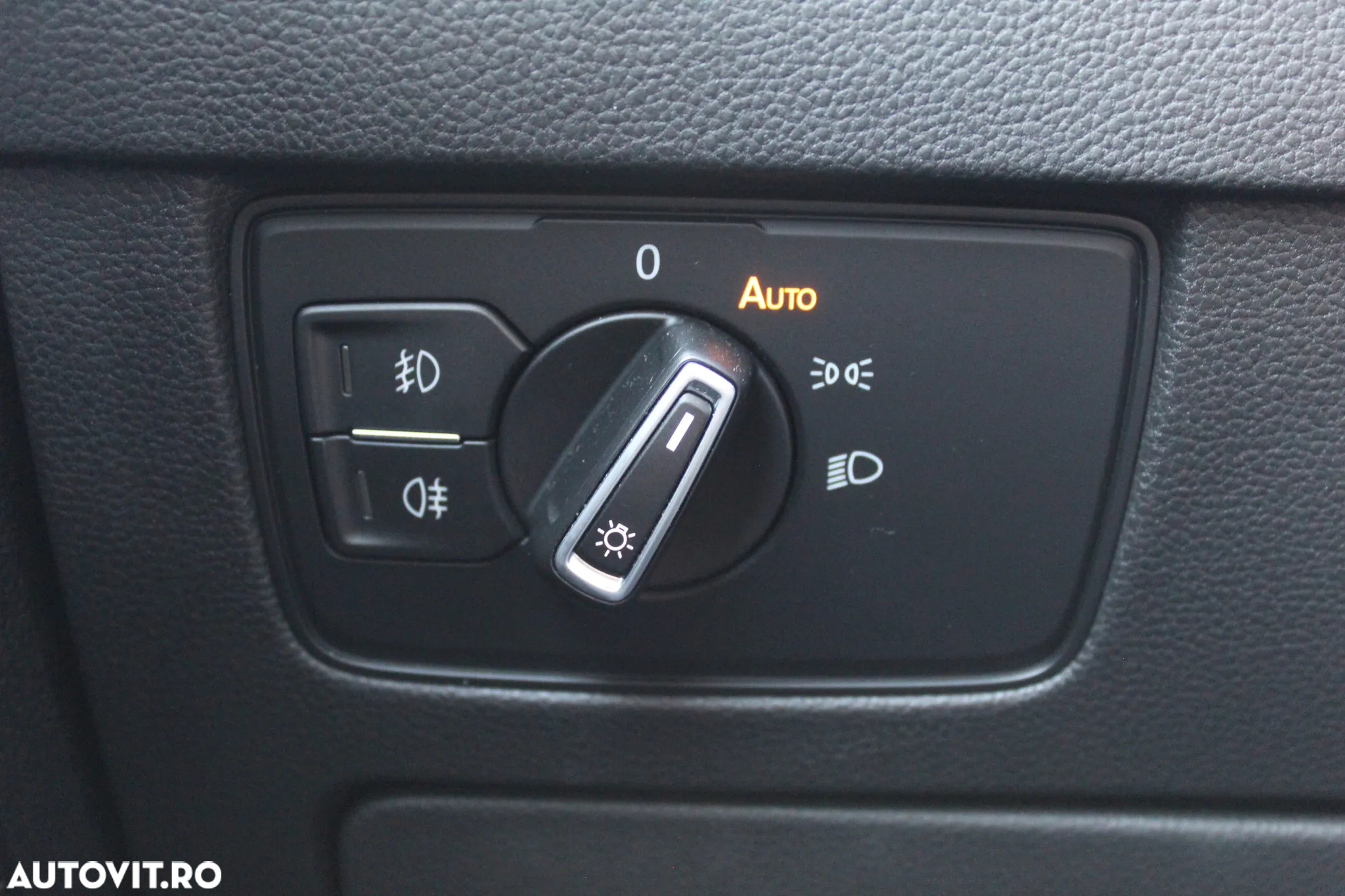Volkswagen Passat 2.0 TDI DSG Comfortline - 18