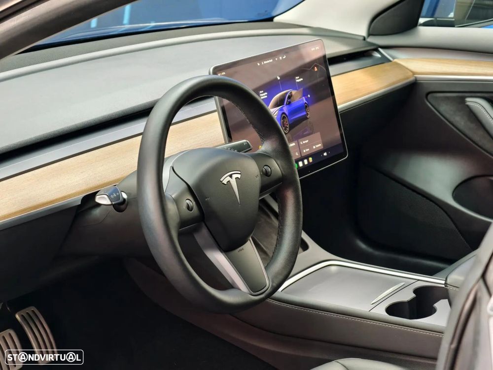 Tesla Model 3 - 33