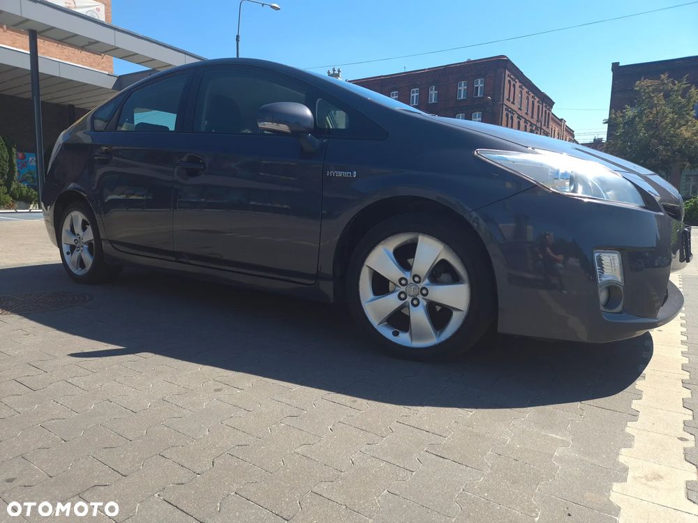 Toyota Prius 1.8 HSD Prestige - 5