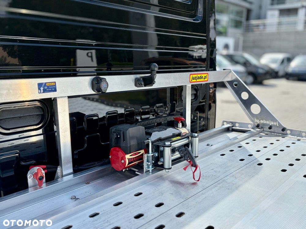 Volkswagen Crafter 35 Podwozie z pojedynczą kabiną silnik: 2,0 l EU6 SCR 177 KM / skrzynia biegów: Przedni napęd manualna 6-biegowa rozstaw osi: 4490 mm - 12
