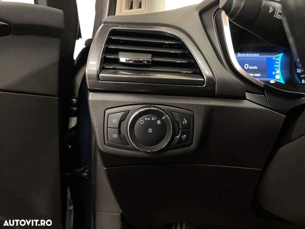 Ford Mondeo 2.0 HEV Titanium - 25