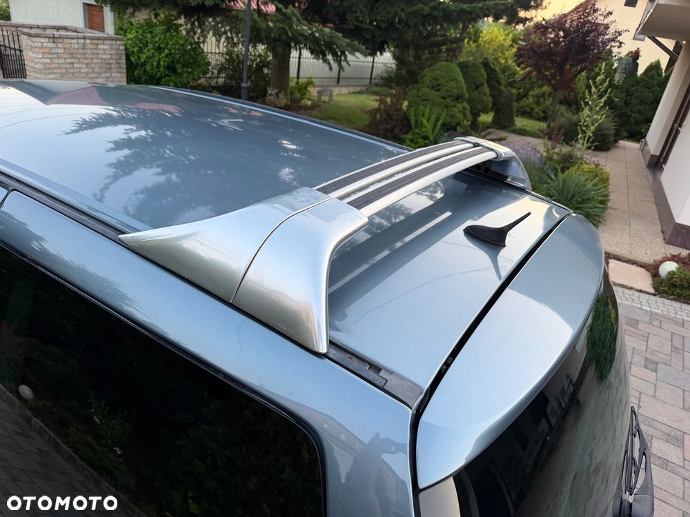 Peugeot 807 HDi 135 Allure - 23