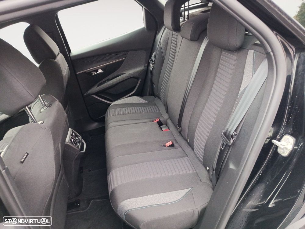 Peugeot 3008 1.5 BlueHDi Active Pack EAT8 - 13