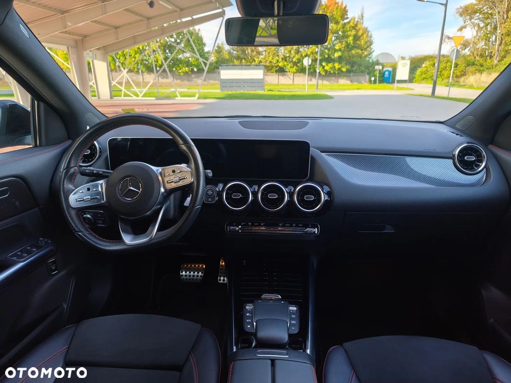 Mercedes-Benz GLA 200 AMG Line - 8