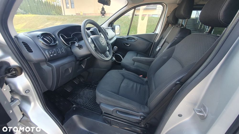 Opel Vivaro - 12