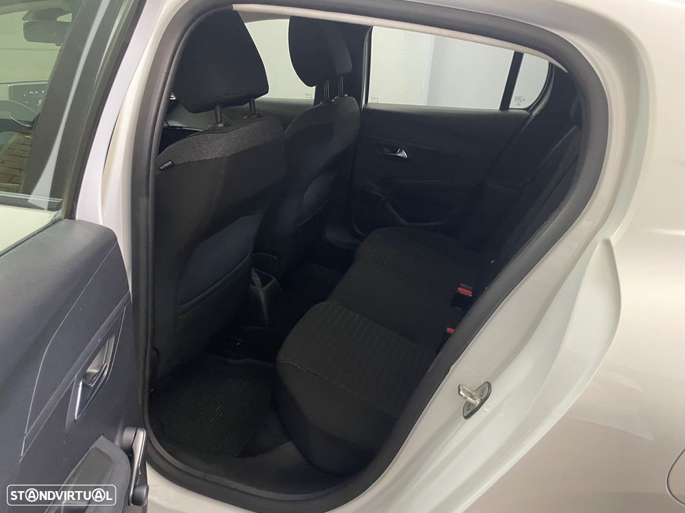 Peugeot 208 1.2 PureTech Active - 11