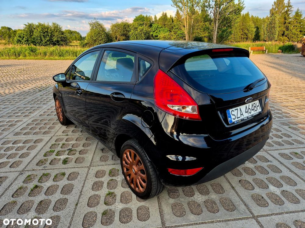 Ford Fiesta 1.25 Celebration - 9