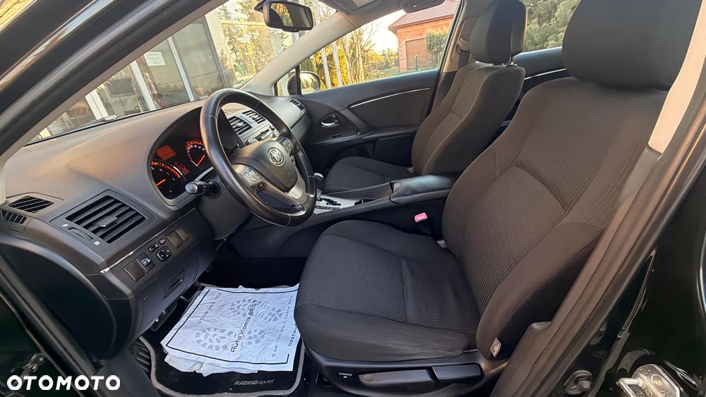 Toyota Avensis 2.0 Multidrive S Executive - 27