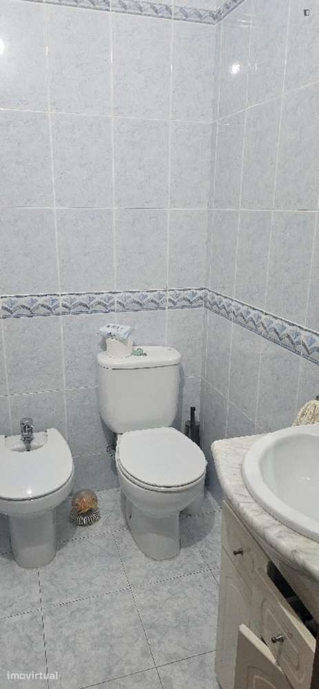 Quarto - localizado em Almada Lisbon - Grande imagem: 4/5