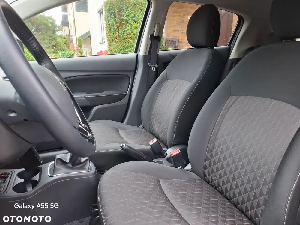 Mitsubishi Space Star - 15