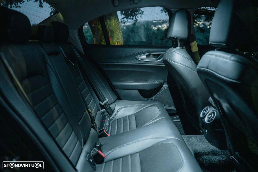Alfa Romeo Giulia 2.2 D Super AT8 - 11