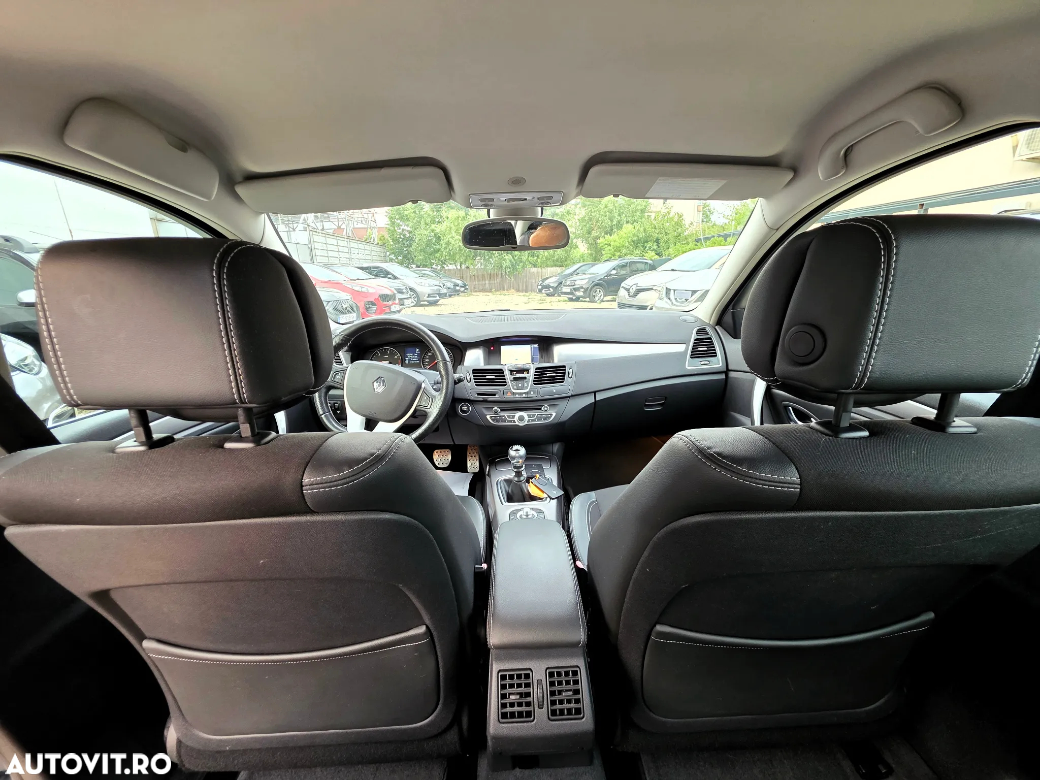 Renault Laguna dCi 110 FAP Bose Edition - 19