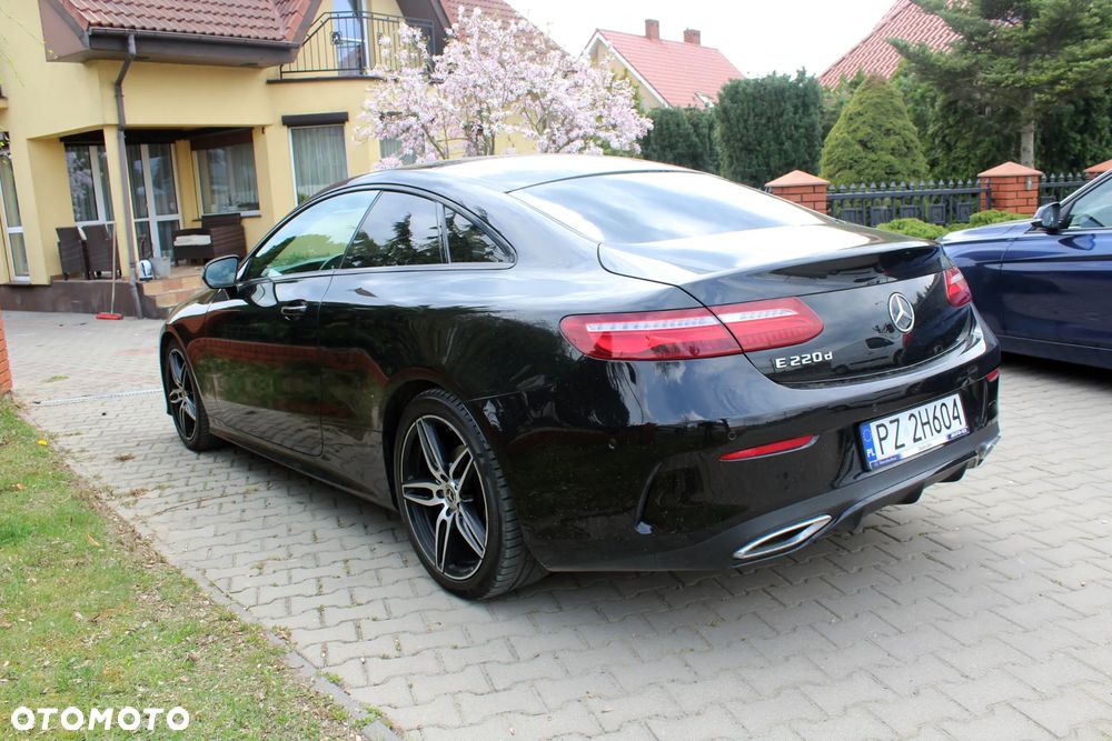 Mercedes-Benz Klasa E 220 d Coupe 9G-TRONIC - 8