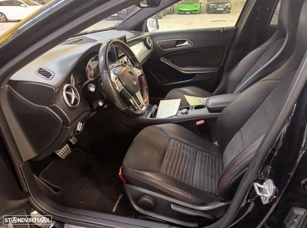 Mercedes-Benz GLA 200 - 2