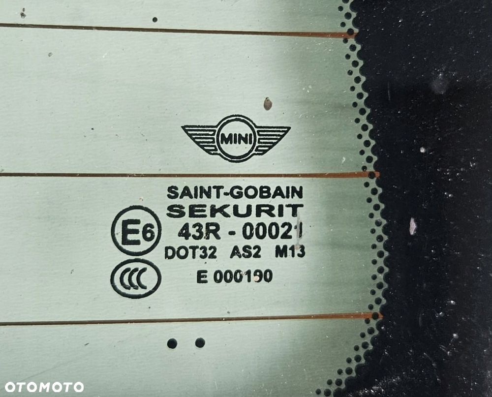 SZYBA TYŁ TYLNIA PRAWA W TYLNE DRZWI PRAWE MINI CLUBMAN R55 2007-2015