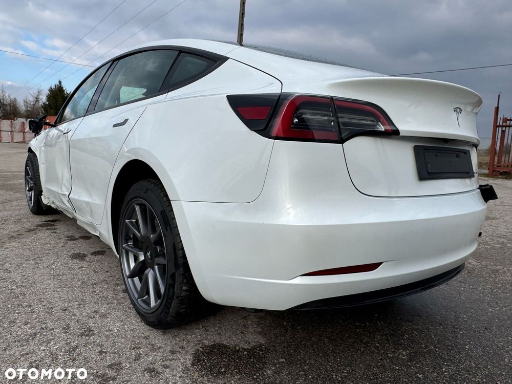Tesla Model 3 Langstreckenbatterie Allradantrieb Dual Motor - 1