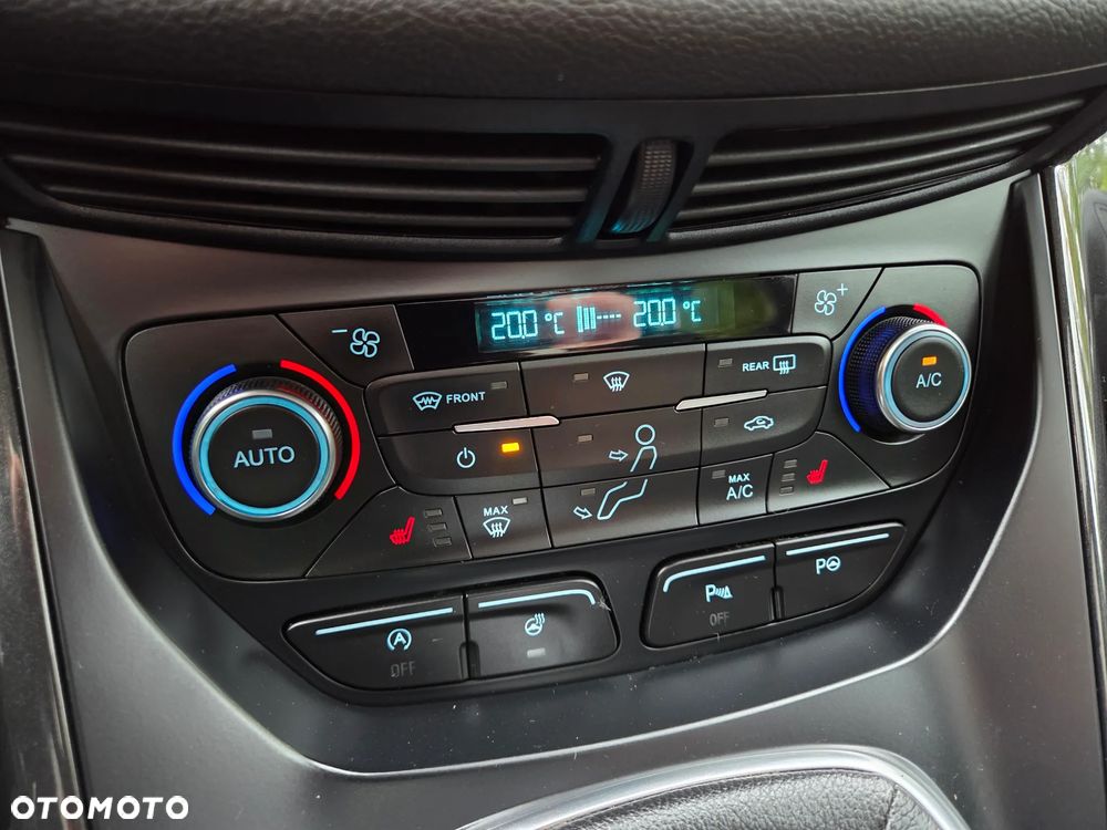 Ford Kuga 1.5 EcoBoost 2x4 Titanium - 17