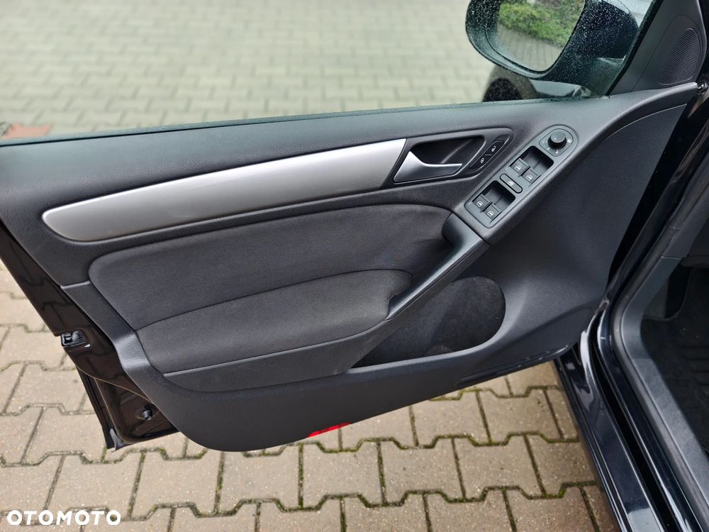 Volkswagen Golf VI 1.4 Comfortline - 6