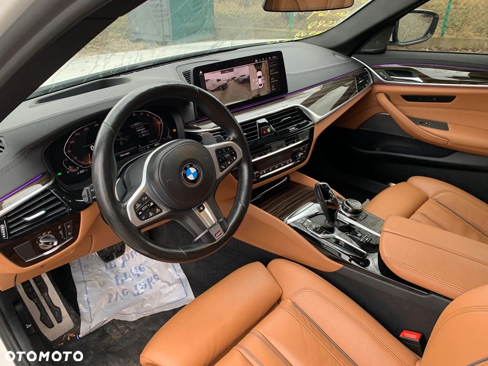 BMW Seria 5 540i xDrive Sport Line - 12