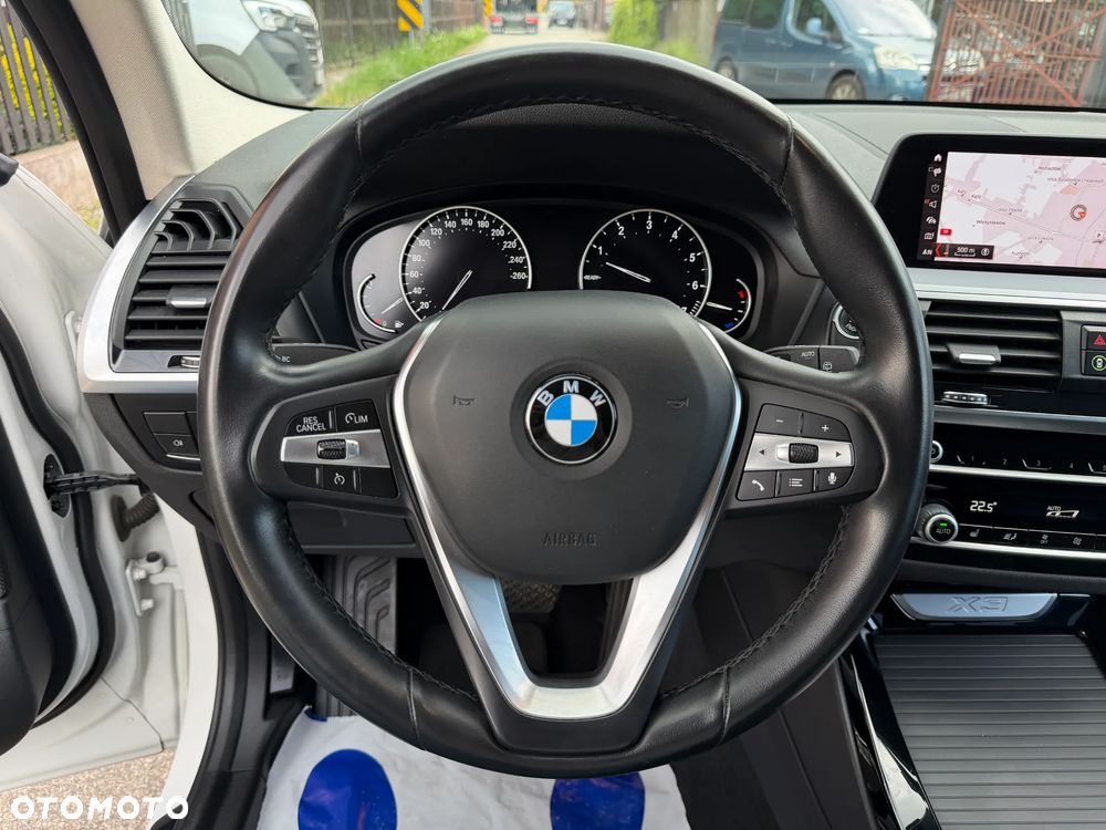 BMW X3 xDrive20i GPF Advantage - 24