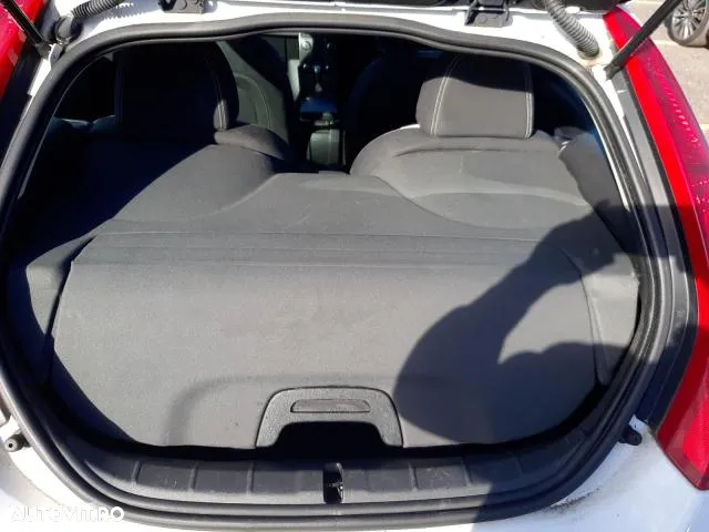 Dezmembrari / Dezmembrez Volvo C30 1.6 D4164T cutie 5v MTX75 culoare Ice White Solid - 11
