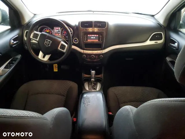 Dodge Journey - 8