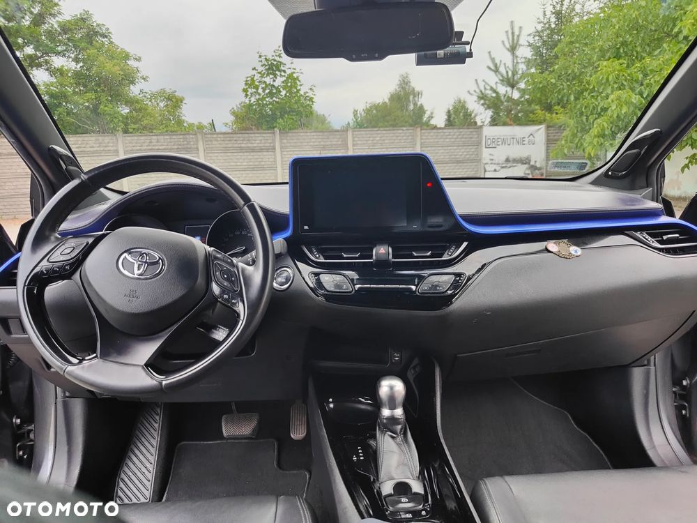Toyota C-HR 1.2 T Premium CVT 4x4 - 11