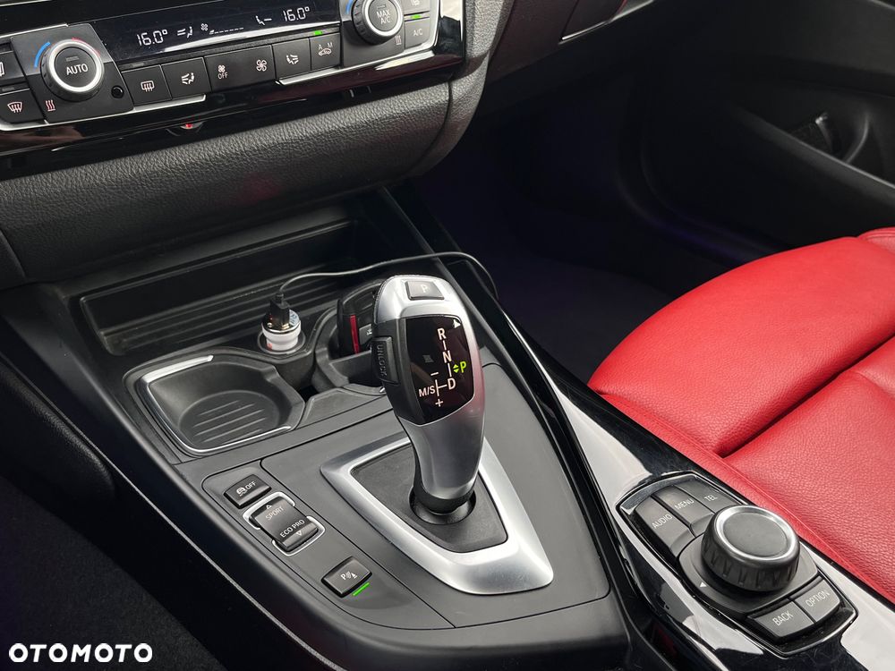 BMW Seria 1 118i Sport Line - 17