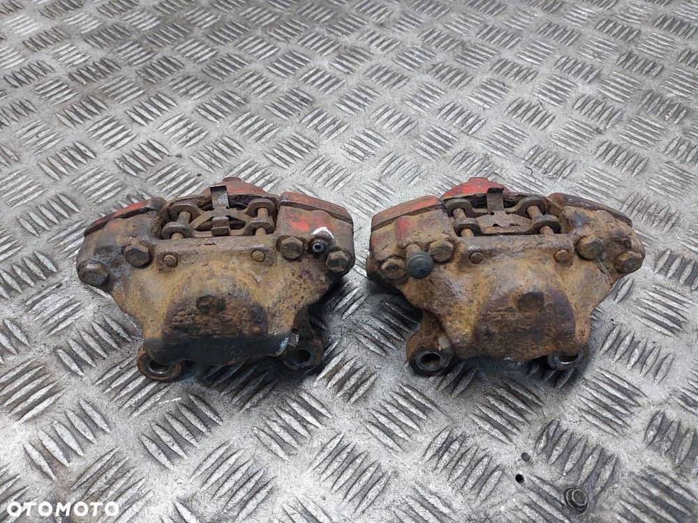 ZACISK HAMULCOWY LEWY TYŁ + PRAWY TYŁ VOLVO V70 I S70 I - 2