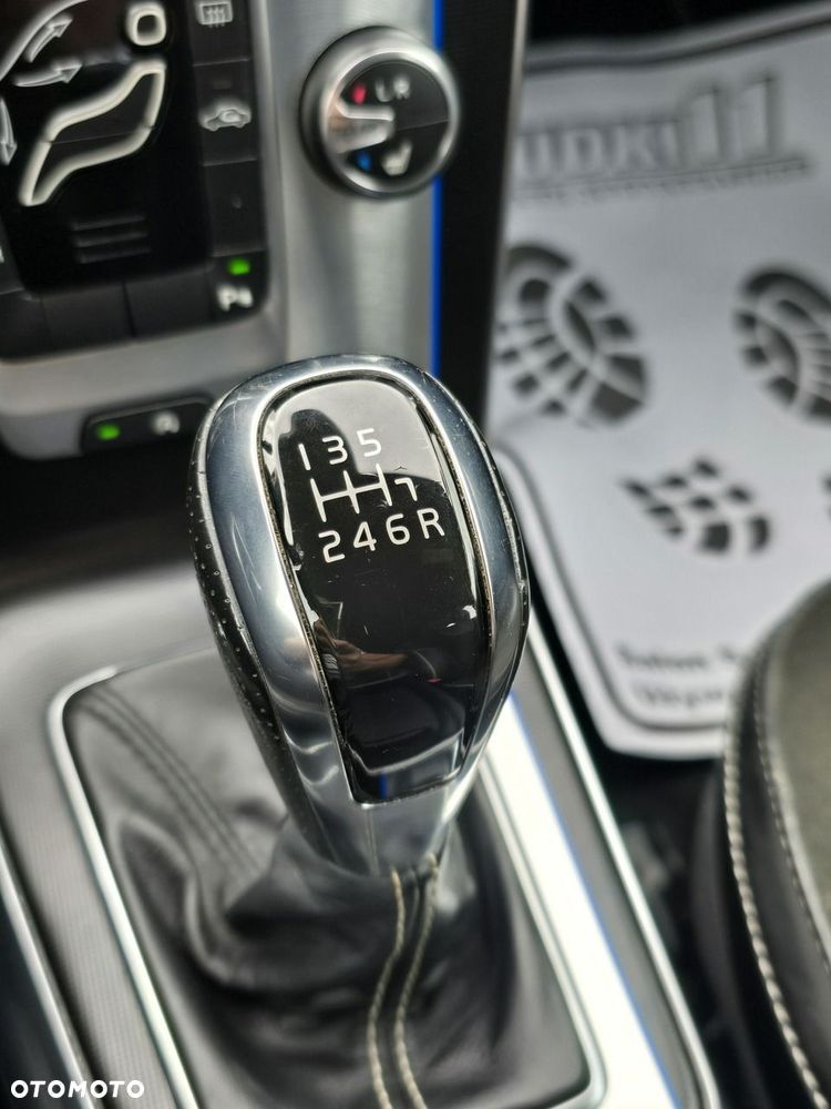 Volvo V40 - 29