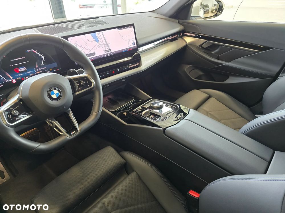 BMW Seria 5 520i mHEV M Sport - 14