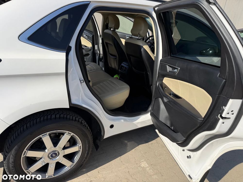 Ford Edge - 11