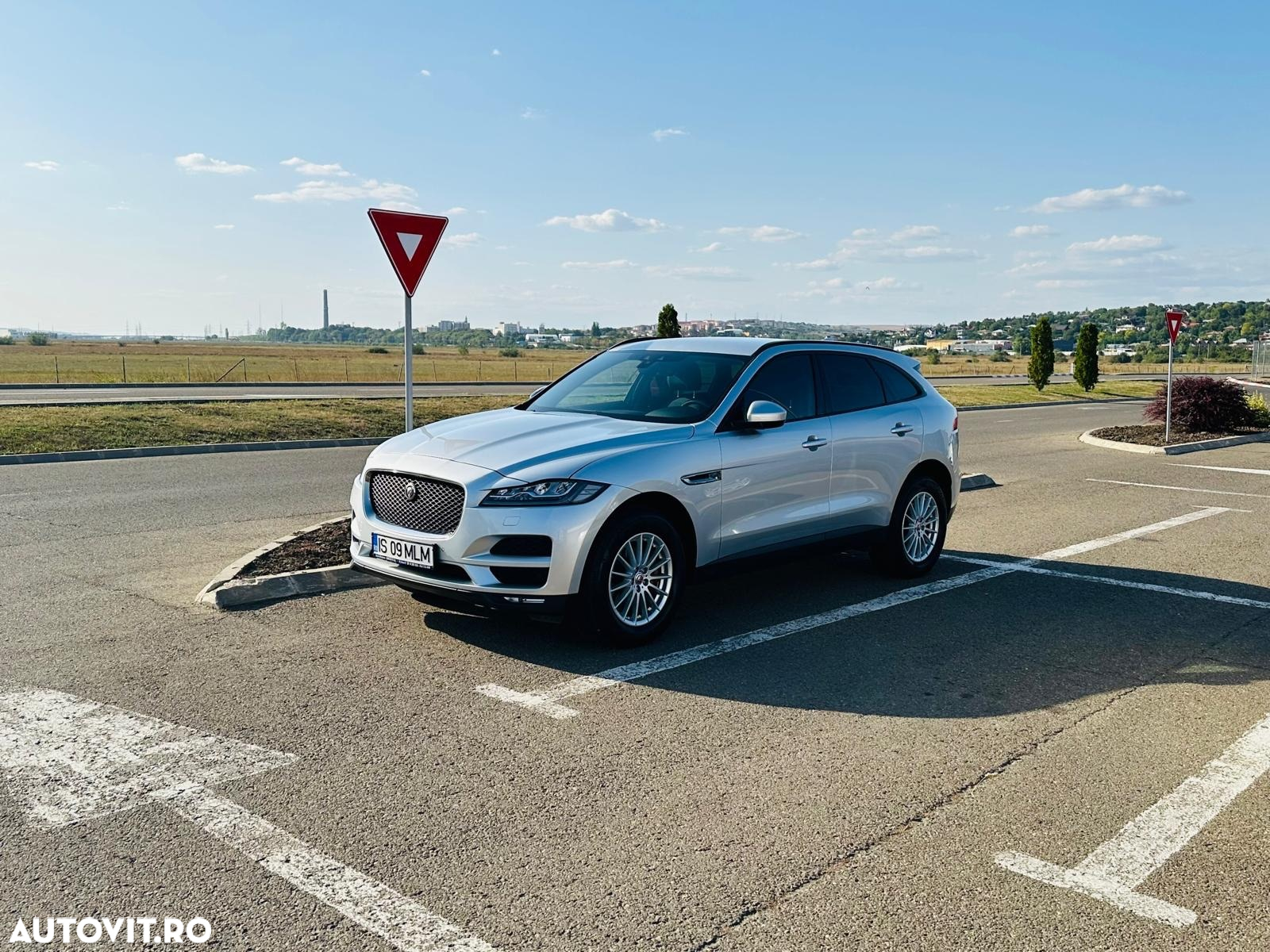 Jaguar F-Pace 20d Aut. Portfolio - 6